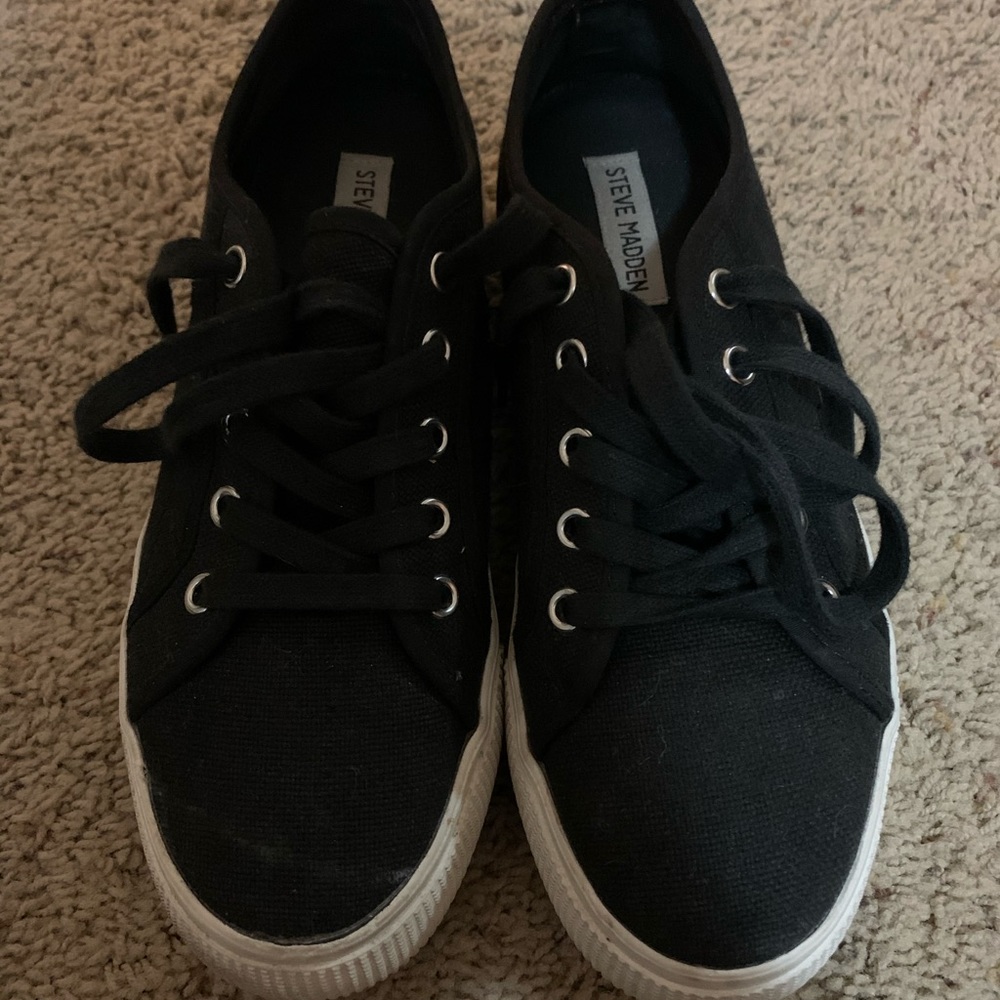 Steve Madden Sneakers